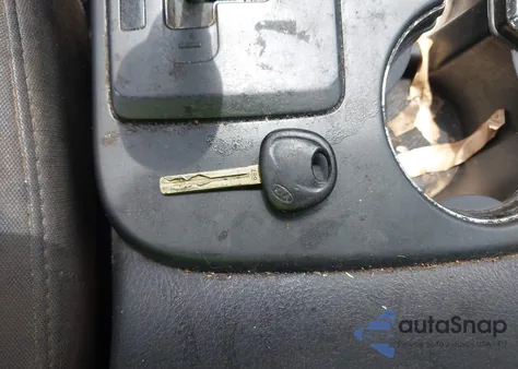 2011 Kia Sorento Lx z USA, uszkodzony, nr VIN 5XYKT4A14BG125773